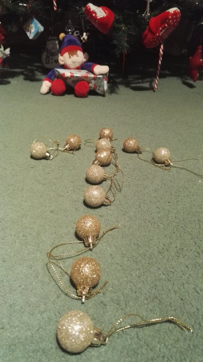 MolnarRachel's tweet photo. Someone is feeling guilty and has left a sign to a little pressie for Phoebe #goshelf @GreatOrmondSt ! Any chance of a new carpet Santa?!!! https://t.co/uXXMhKS9H5