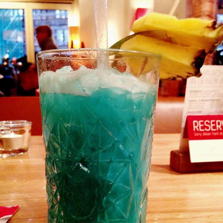 Beckswunderland's tweet image. When it's cold outside and you just spent 2 hours shopping for a winter jacket....TBC..... #winterjacket #wintermod…