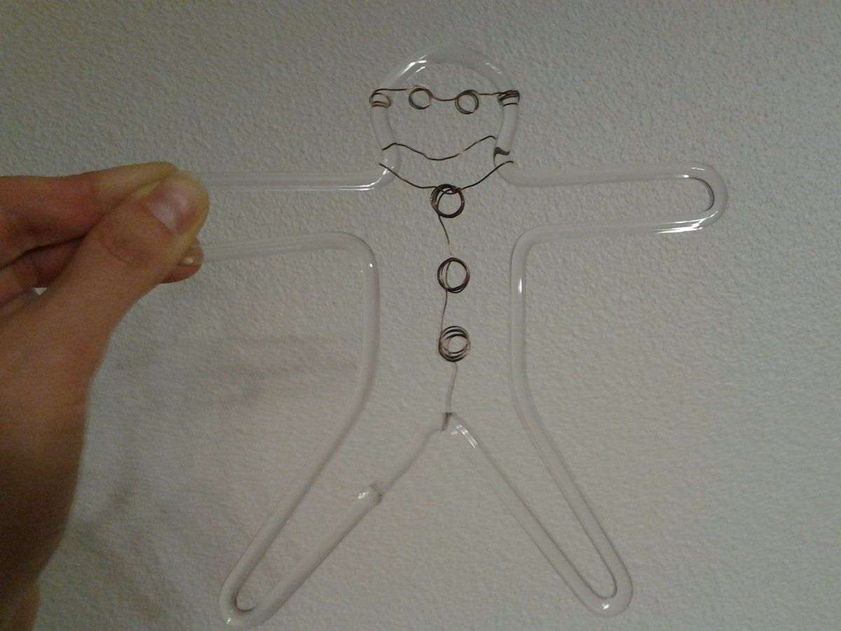 DrChrissyDeV's tweet photo. Glass bending activity tonight! #chemclub #ch113 #theresfood #bbb #drolet #awesome https://t.co/2XscMl55d0