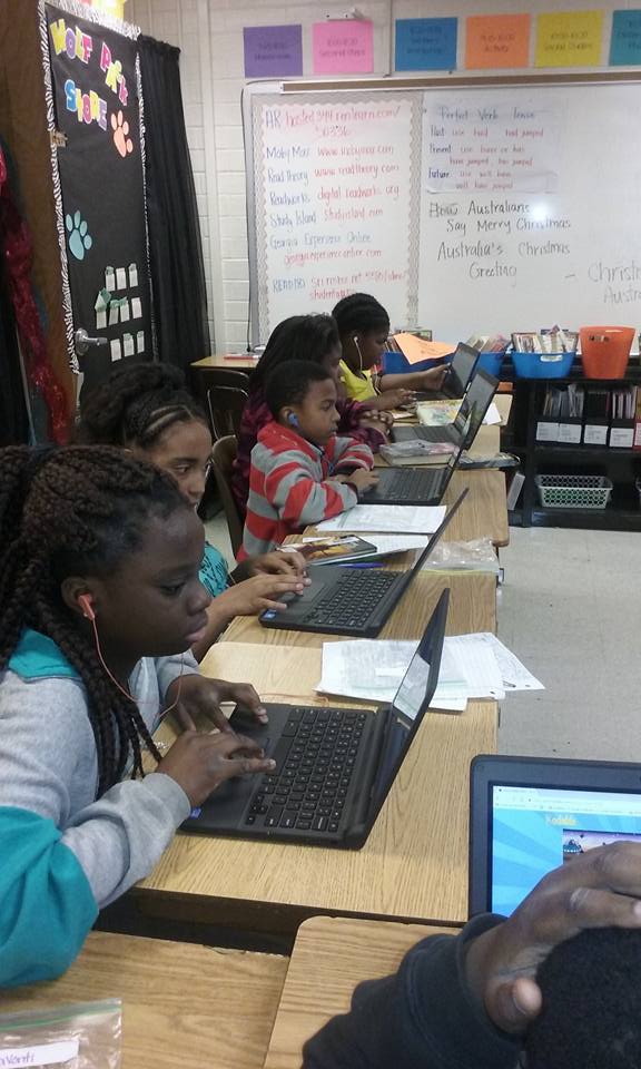RCSWolvesPLN's tweet image. Ms. Williams&apos; 5th grade Ss #MainElementary loved coding #HourofCode #RCSWolvesPLN #TeachRCS  #CSEdWeek #RomeCitySchools