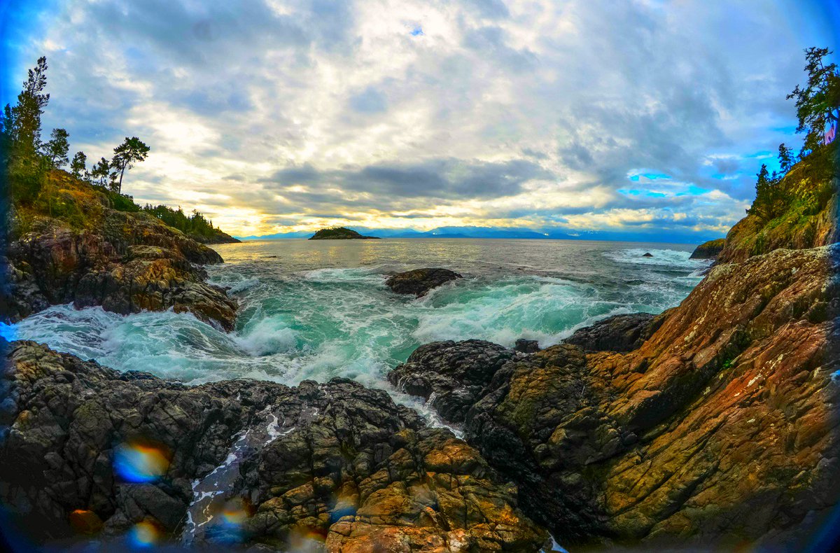 tailsandwings's tweet photo. Sooke on Canvass #westcoastbestcoast #exploreBC #sooke #yyj #photography #victoriabc #tourismvictoria #wildernessculture https://t.co/uqFvEEpWe0