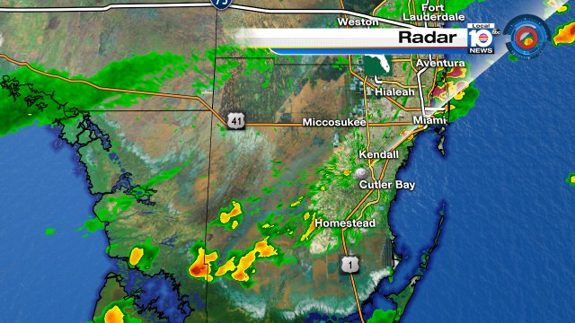If you are heading toward Miami Beach between 3:30p.m. and 4p.m., don't let the wet weather catch you by surprise! https://t.co/6VlZgUGaue