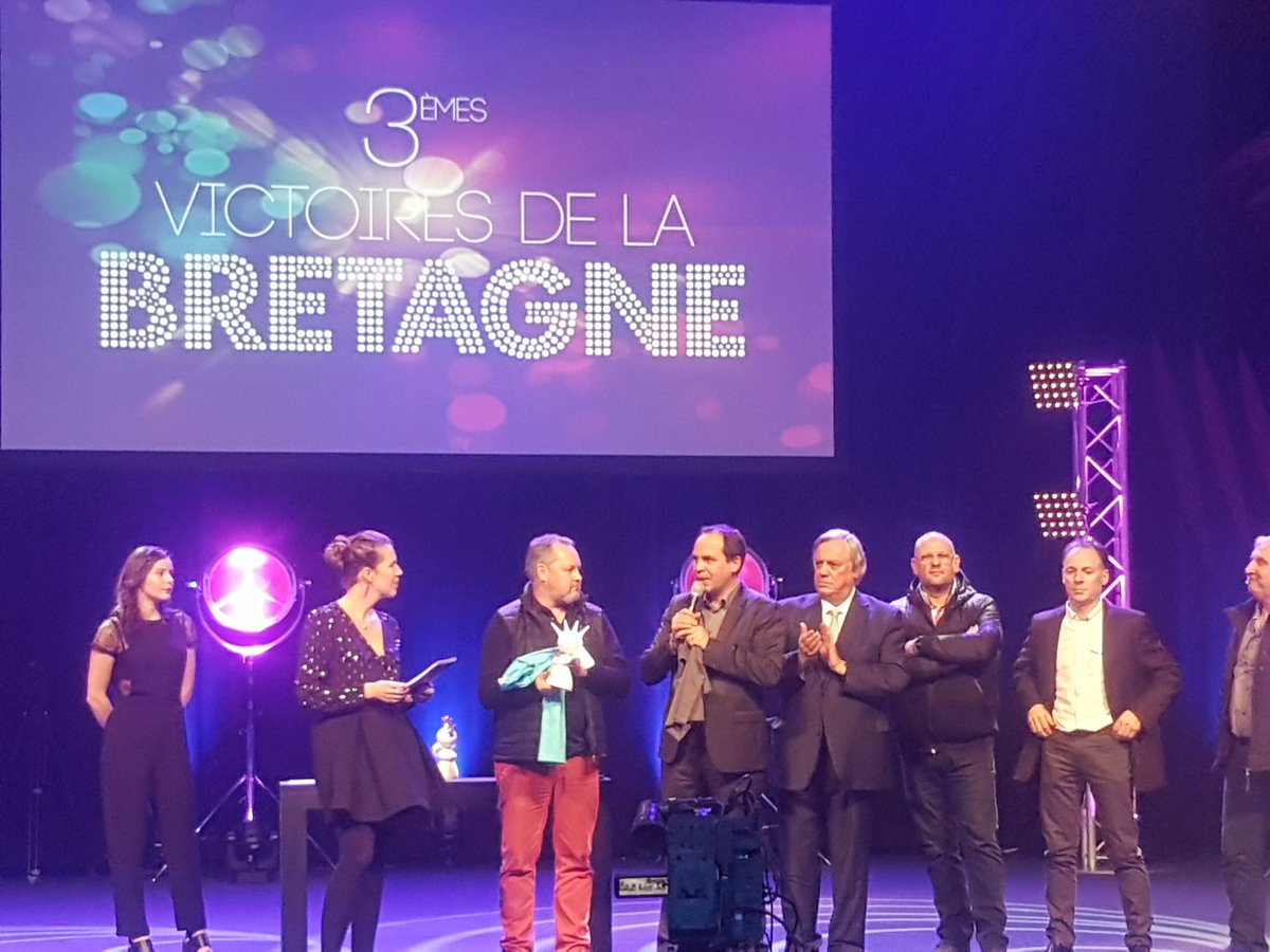 VictoiresBZH's tweet image. .@ROCKNTOQUES assure un beau doublé briochin ce soir, sous les vivats de la foule ! #victoiresbzh #saintbrieuc