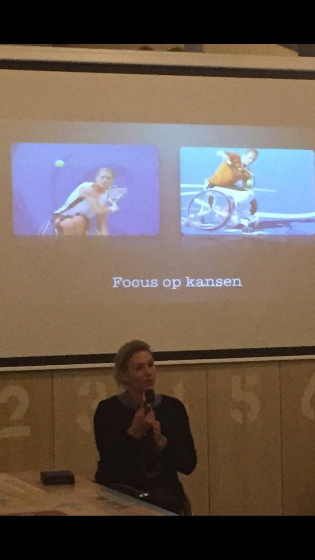 GeSatink's tweet image. Vanavond een inspirerend verhaal van @EstherVergeer aangehoord bij #HC Zwolle. Wat een top dame