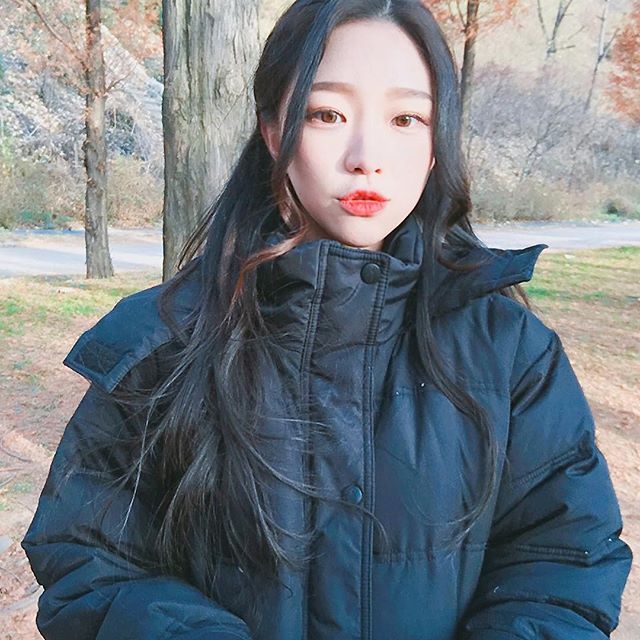 WSA_twt's tweet photo. Name:Minatozaki Nara
Age:16
Birthday:28/12/1999
Position:Main Rapper,Main Dancer,Visual,Face Of The Group,Maknae https://t.co/nVIgGHhRcd