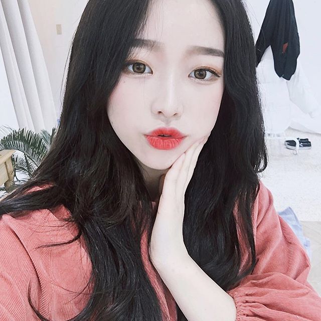 WSA_twt's tweet photo. Name:Minatozaki Nara
Age:16
Birthday:28/12/1999
Position:Main Rapper,Main Dancer,Visual,Face Of The Group,Maknae https://t.co/nVIgGHhRcd