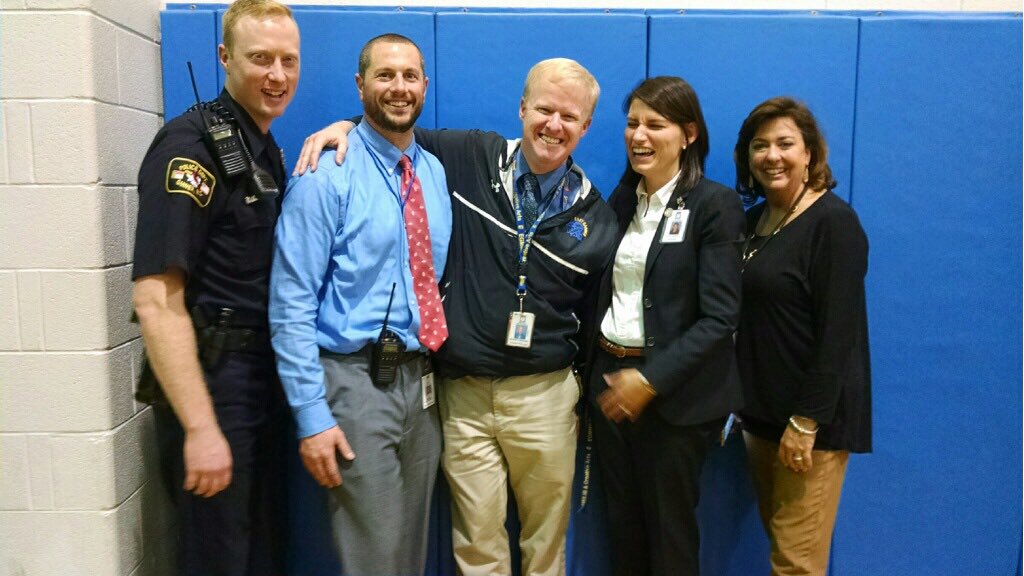 EastGarnerMMS's tweet photo. This is LOVE!!! Best admin team ever! #empowers @Southernarea1 @lygardner @WCDPAPLead https://t.co/P8OIVIiUOd