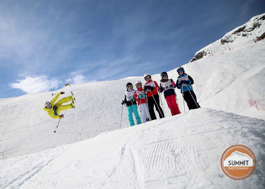 SummitPhotog's tweet image. #tbt to the #Easter rockets in #Meribel last #season 🚀 #skiing #freestyle #throwback