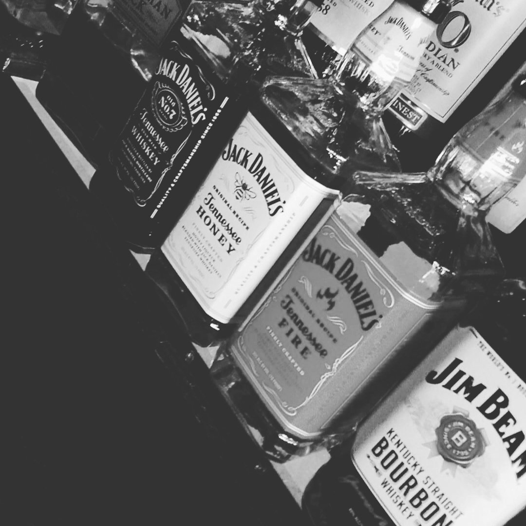 REXTAVERN1's tweet photo. $5 bones all day. Rev Fistmas too. #rextavern #comesitdrink #jackdaniels #revolutionbeer https://t.co/aiPmY16upu