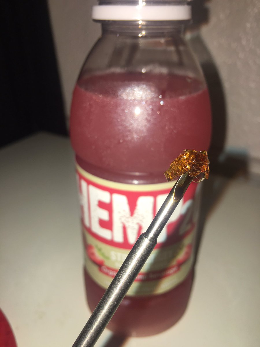 honeyyyhuff's tweet photo. 🍓 shatter https://t.co/RZLwZyOJvz