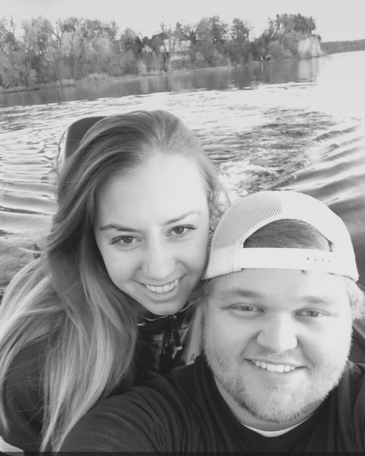 brianna_row's tweet photo. Finals are over and I get to see my favorite person tomorrow! Life is good! @frogger300 https://t.co/nu6pSEv0Ji