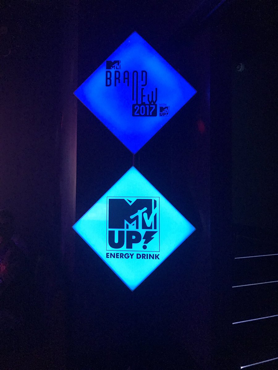 Such a good night @mtvup_uk #BrandNewLaunch Party at @LondonTape 💃🏽 @JoshScott__ @TheKatieHearsey 🎉