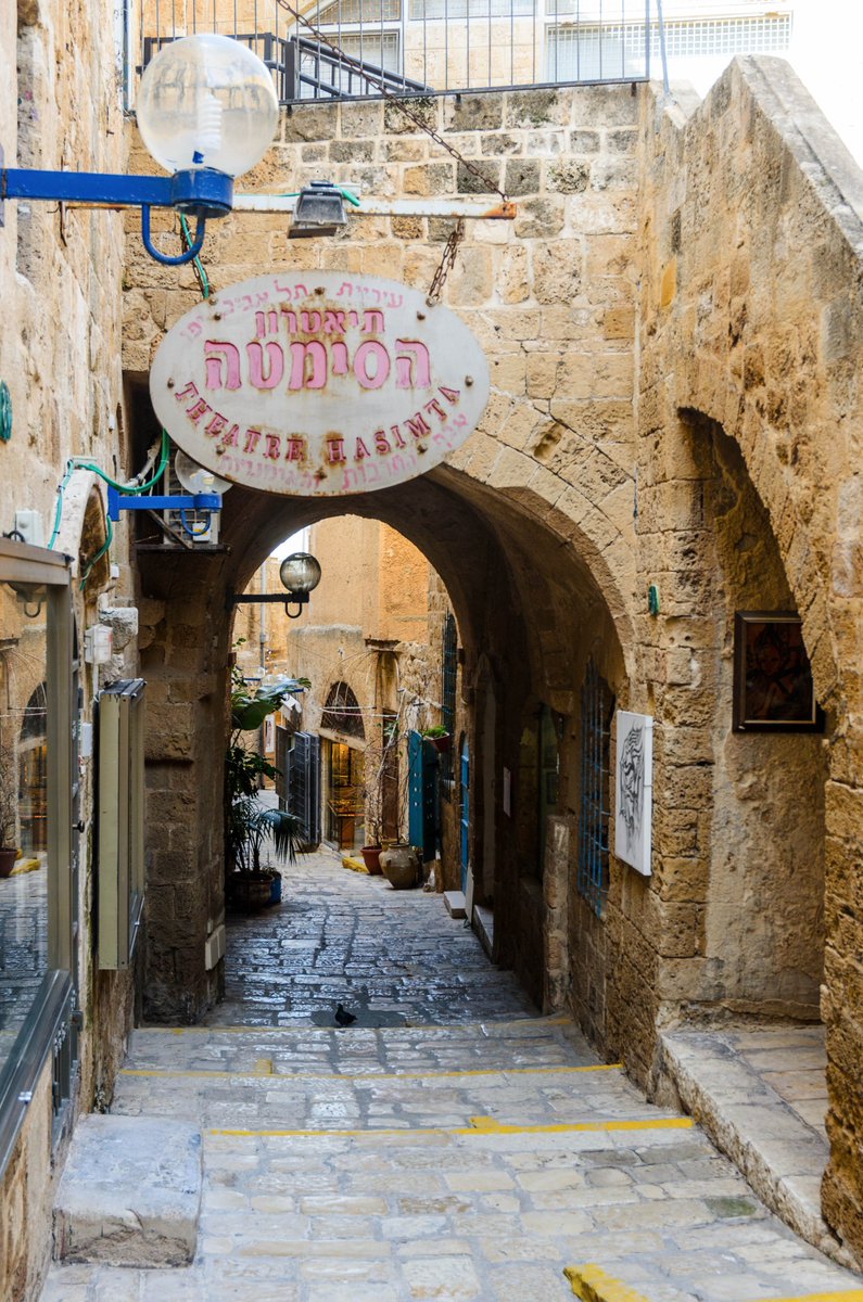 SergioCadierno's tweet photo. Callejuelas llenas de tiendas de #artesanos en la antigua de #Jaffa

#telaviv #Israel #artisan #travelphotography #fotografiaviajes https://t.co/i7d1WkzwZa
