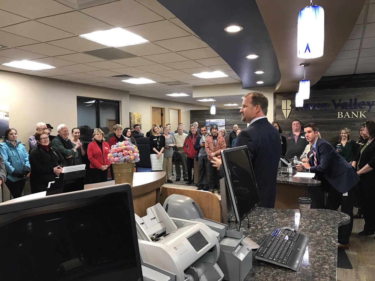 kathystrasser's tweet image. #celebrating our remodel in  #snowcountry #Houghton #Michigan @RiverValleyBank #RiverValleyExperience