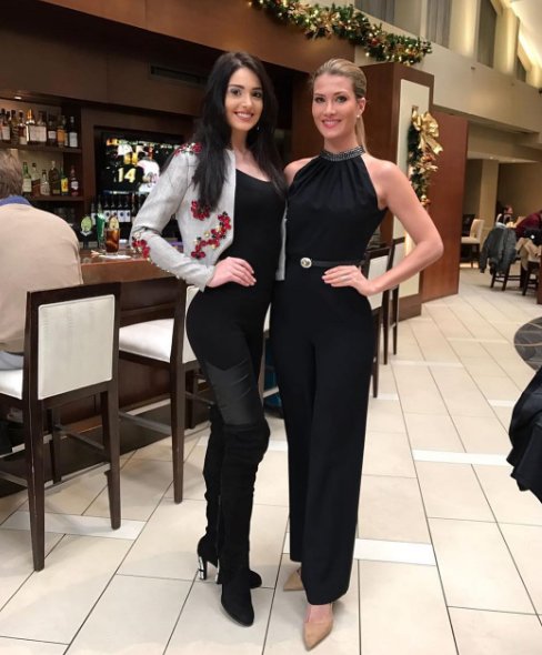 ActualidadDeMis's tweet photo. Diana Croce👑 (@DianaCroceG) #MissVenezuela 🇻🇪En Sus Actividades Con La Actual #MissMundo2015 👑 Mireia Lalaguna 🇪🇸#MissMundo 👠👗💋#DianaEsVzla https://t.co/xgGhB63LXe