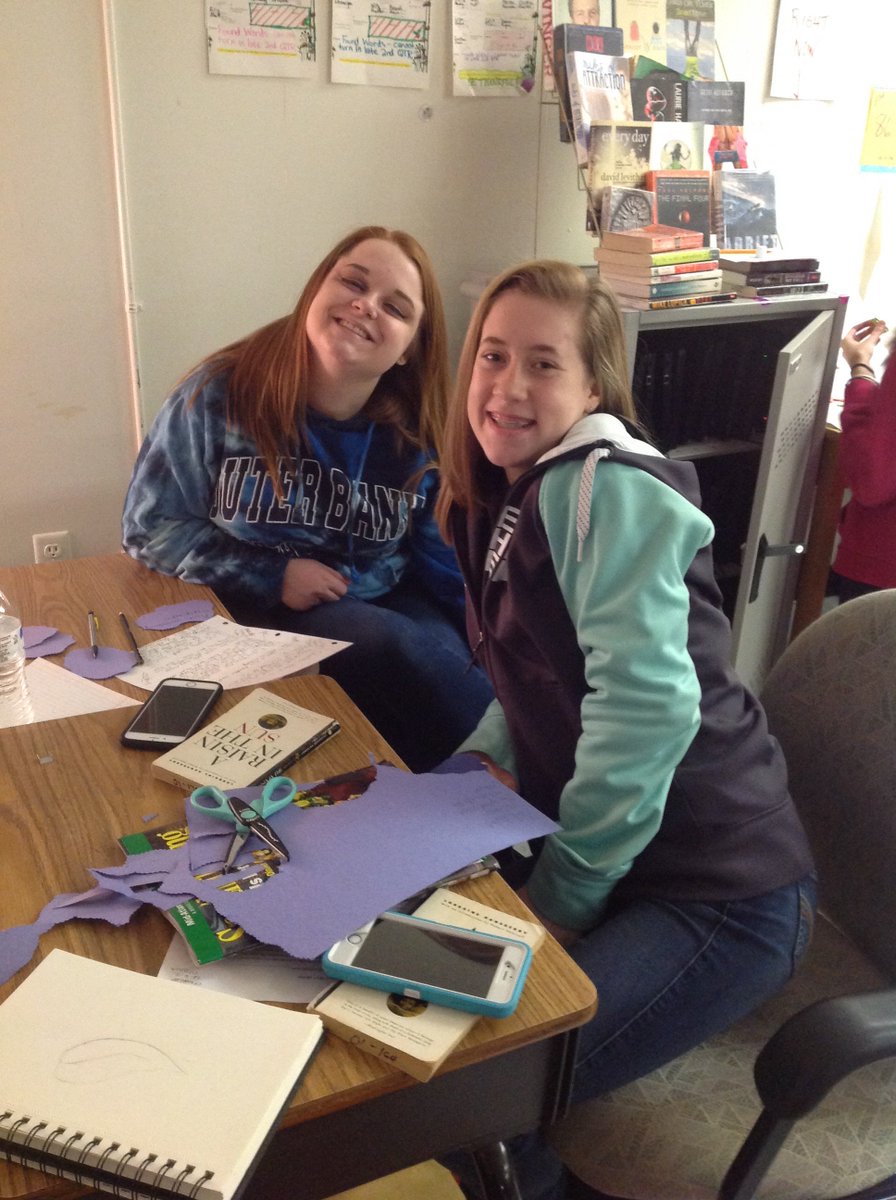 A131Reads's tweet photo. Raisin in the Sun projects #creativity #GHSReads #AmericanDream https://t.co/kACRX1slqP