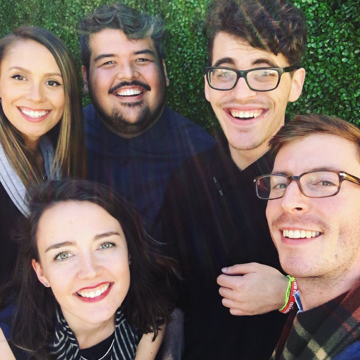 snowfallLA's tweet photo. We had a lovely afternoon singing at a private party in Newport Beach. Come catch us at @CityWalkLA at 8pm this Saturday! https://t.co/istsDtziFT