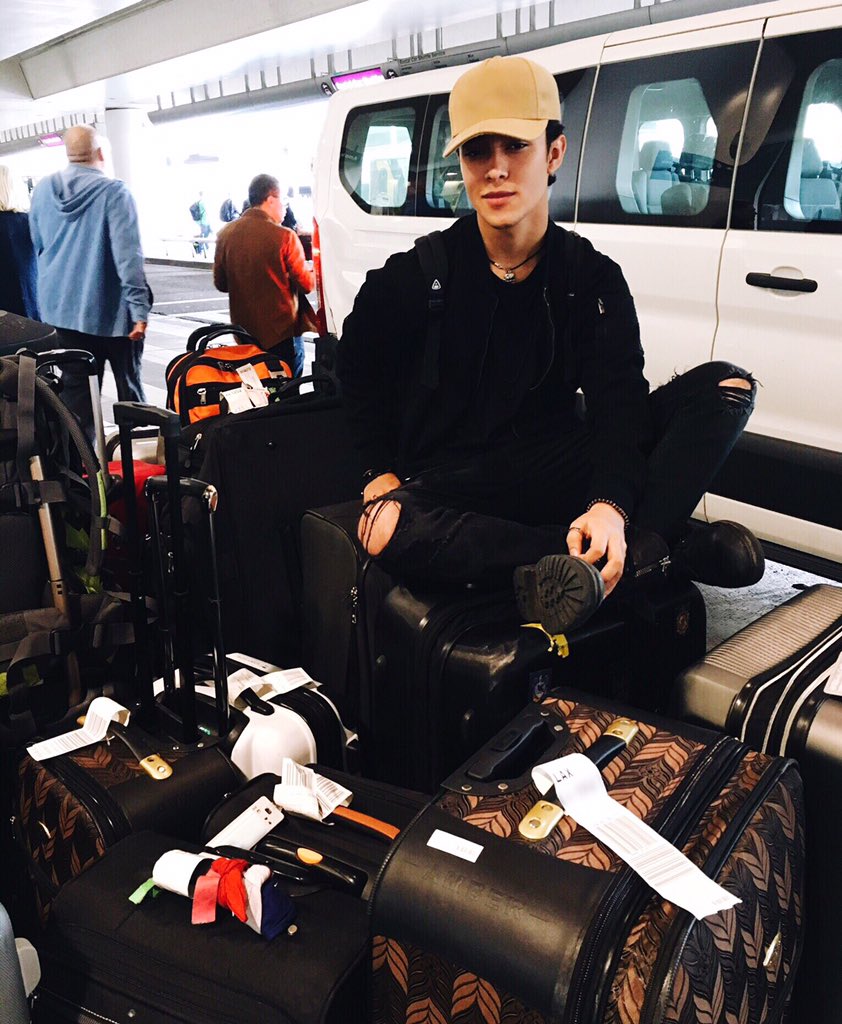 JOELDELE0N's tweet photo. ✈️ https://t.co/LtKzksULmx