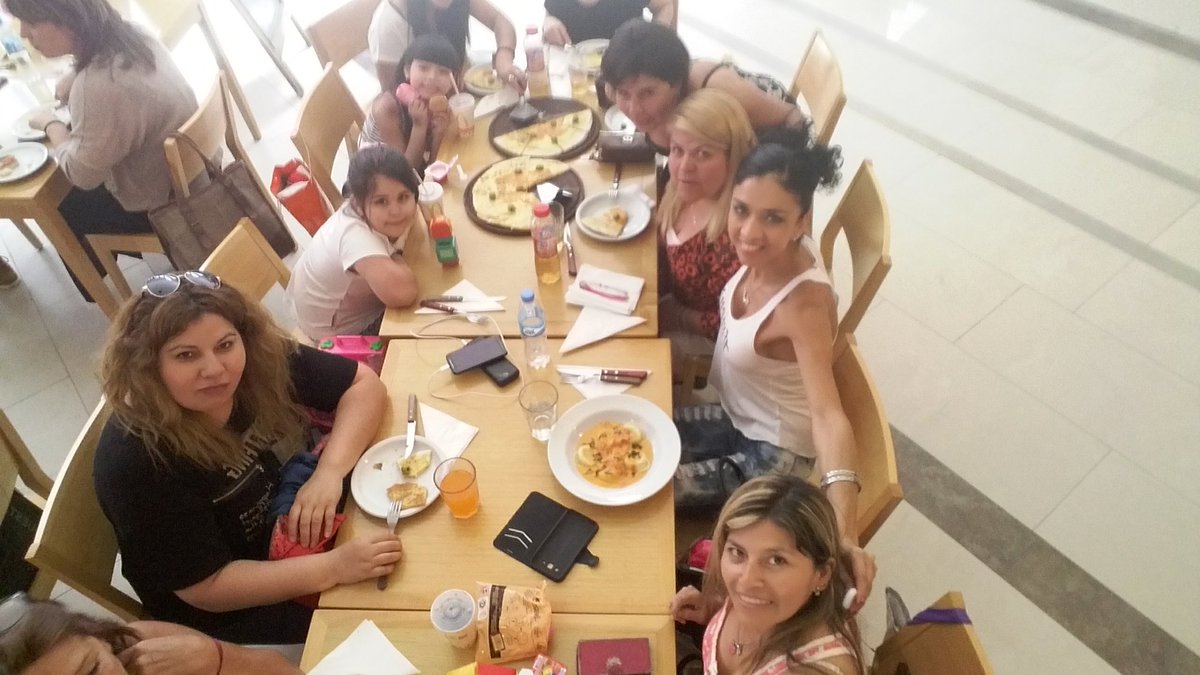 NievaMassaro's tweet photo. Hoy despidiendo el año con las chicas que compartimos la misma pasion @CHAYANNEMUSIC  @_Turespiracion https://t.co/61Lb8snqqv