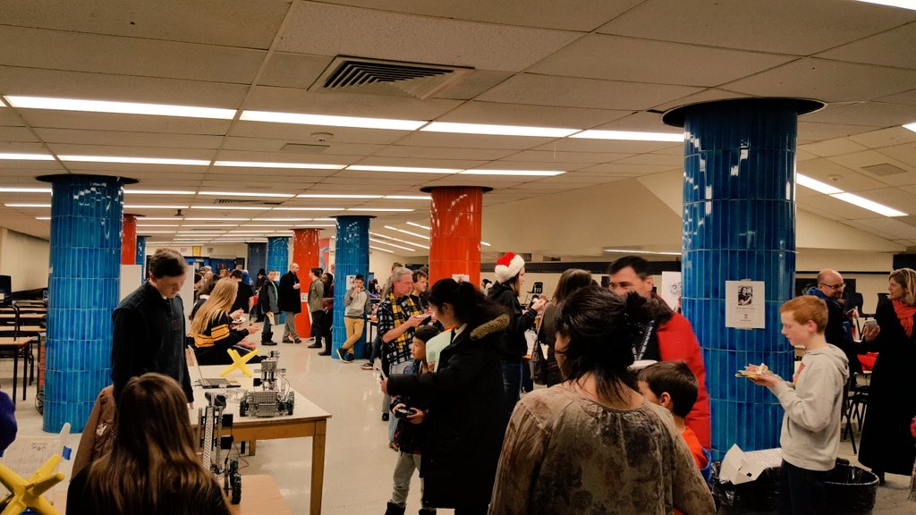 GlebeCI's tweet photo. Grade 8 Night @GlebeCI ....come on out!! @OCDSB @GCIstudsco https://t.co/GJqy5IPPqP