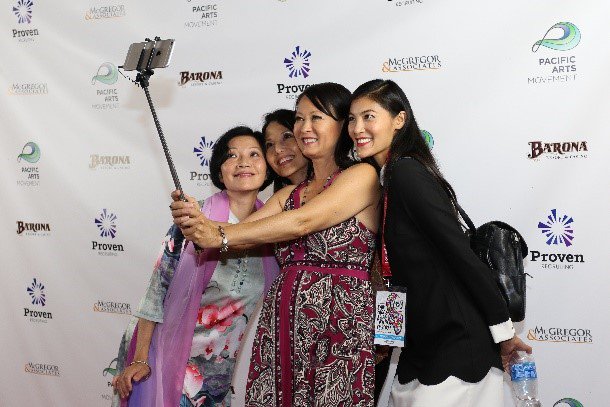 PacArtsMovement's tweet photo. #TBT to this amazing selfie with the cast of The Unbidden, @JuliaNickson, @thetamlyntomita, Akemi Look and @fongsung. #sdaff2016 https://t.co/eHRk2oF7Yz