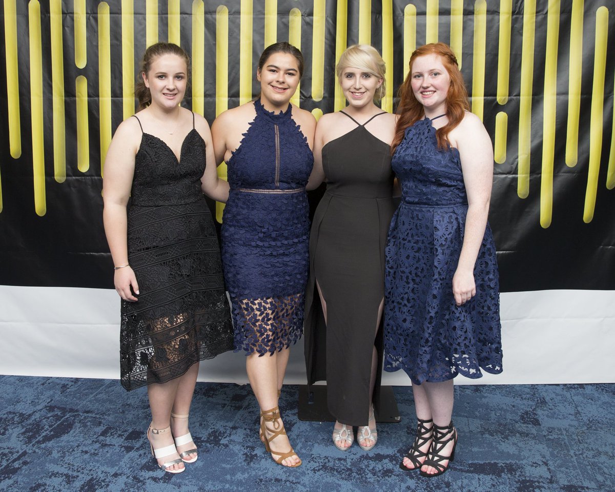 youngentnz's tweet photo. Check out the sweet success for honey hut makers Kaika BeeCo at the #YES2016 National Awards! Read about it here: https://t.co/DUKDg2nXMG https://t.co/RUzpMaHMi6
