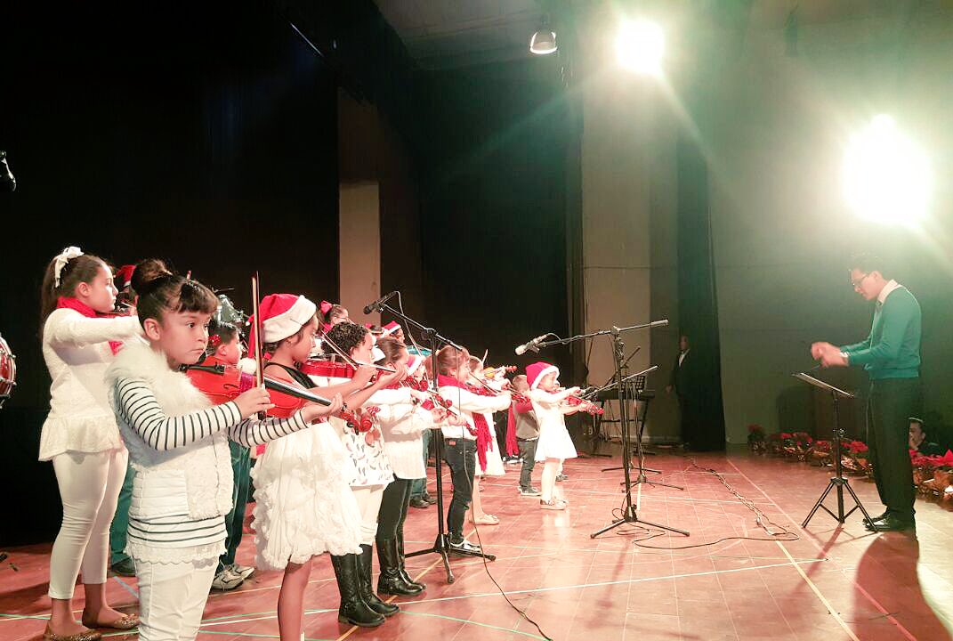 simphonykids's tweet photo. #ConciertoDeNavidad 2017 #Simphonykids #MétodoSuzuki #Puebla https://t.co/p6zM2Aqc38