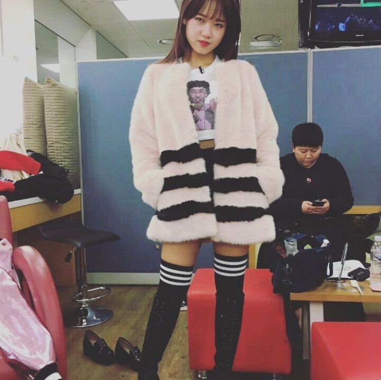 lowqualitygirls's tweet photo. https://t.co/Li3MN1Z8oD