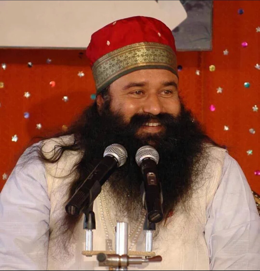 jangir_SK6886's tweet photo. ☝किसी को मिलता है GOOD👍
👆किसी को मिलता है BETTER✌
🙏और हमारे पास है BEST👌
🌼@Gurmeetramrahim जी🙏
🐯के चरणो मे मिलता REST💖
#BiggestHitLionHeart https://t.co/xGJns8omEB