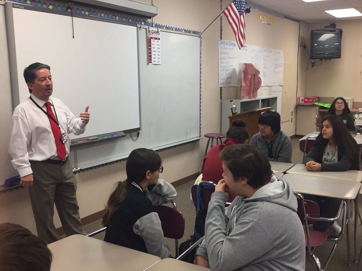 GhhsACEpathway's tweet photo. Ace kiddos learning the importance of how to be responsible on Social Media thanks @PortervilleUSD https://t.co/o6W4ENMGUp