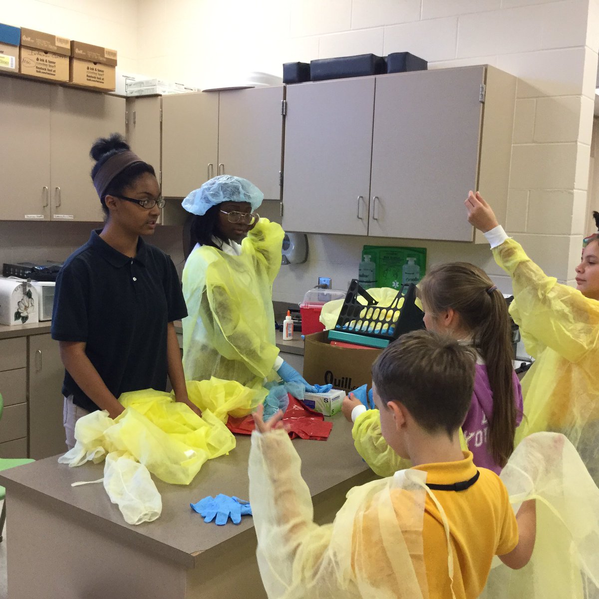 HarrellGMac's tweet photo. # Harrell's fifth grade field trip to LCCA https://t.co/2w7O0SZmZi