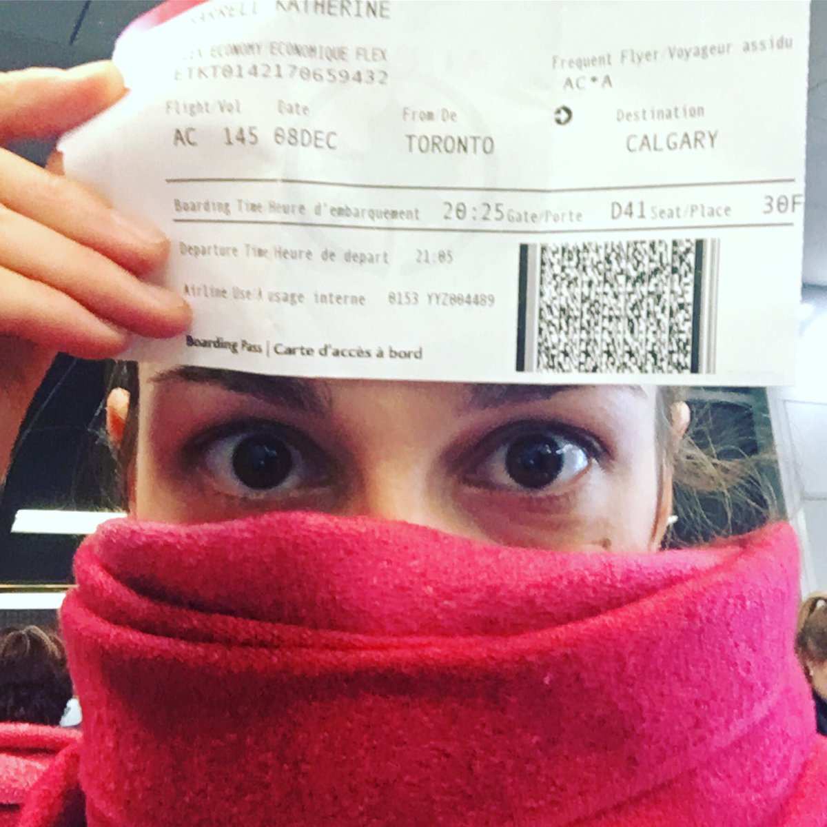 KatBarrell's tweet photo. Moments away!!! Calgary I am ready for you and all your frigid glory 👊🏼See you soon team @wynonnaearp LETS DO THIS!!! 🍩🚔❤️#season2 https://t.co/ogs4DdxYSD