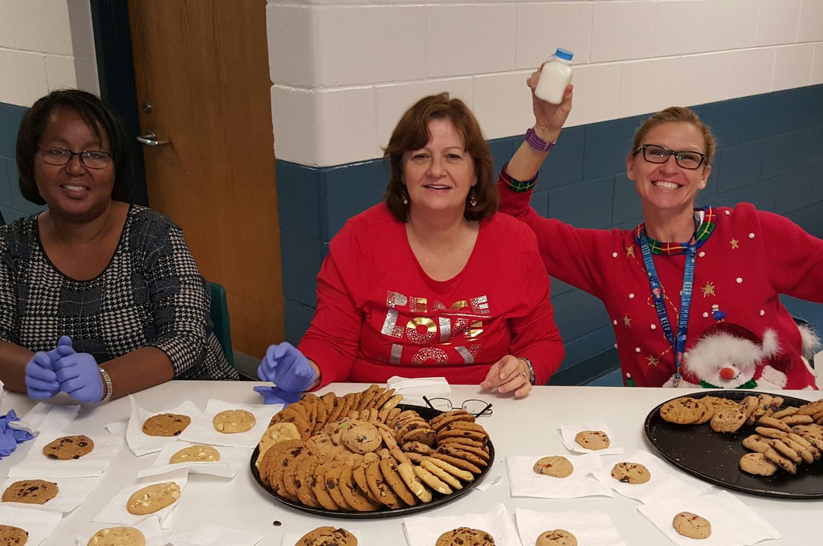 b3mercer's tweet photo. @HcesG Cookies and Milk Crew https://t.co/7RjmU6dfAx