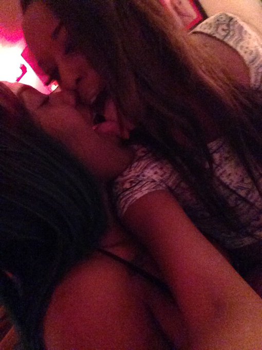 2 pic. Me and my new boo https://t.co/ywESEzSYz9