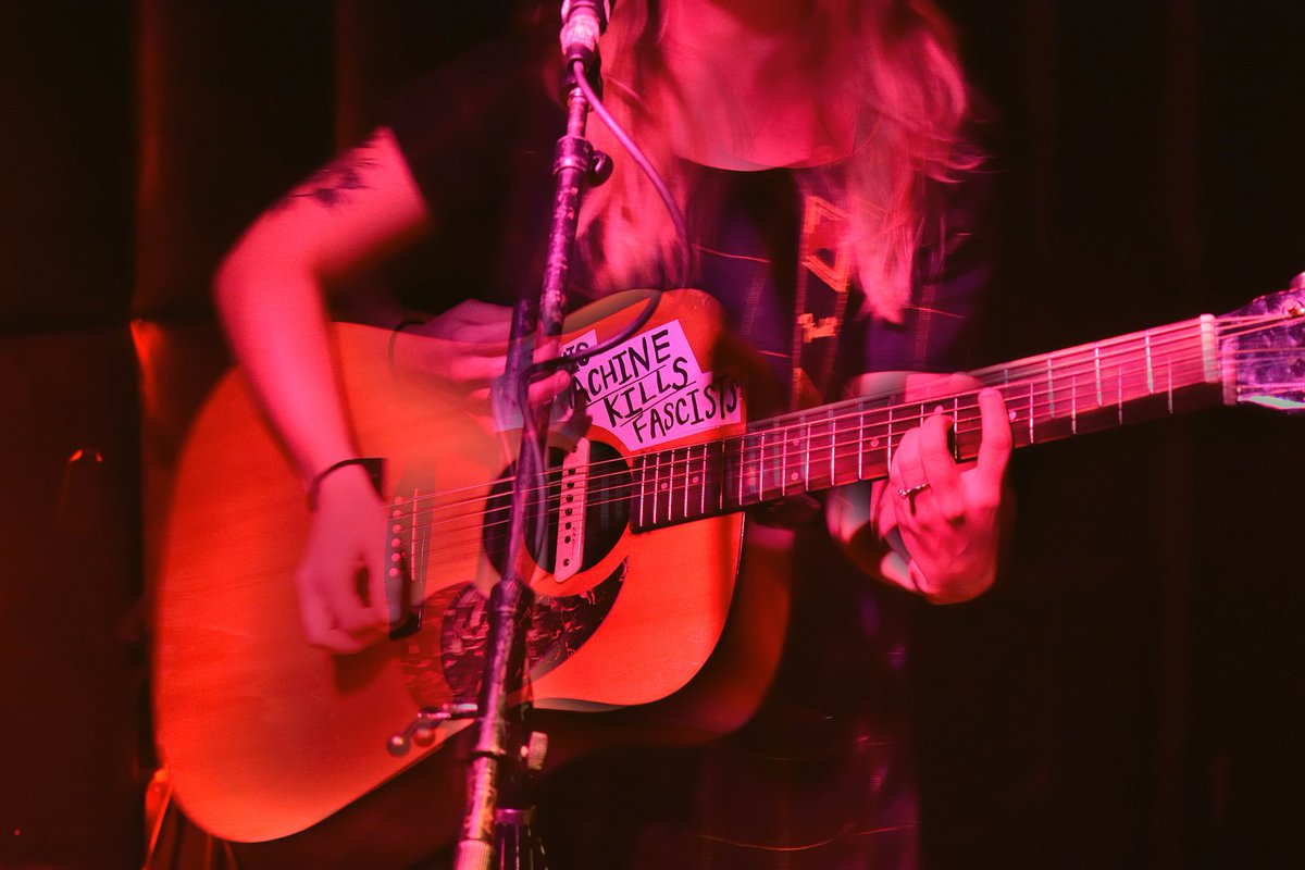 MissKenya07's tweet image. Kailynn from @tinystills was so amazing today at the @SodaBarSD #tinystills #live