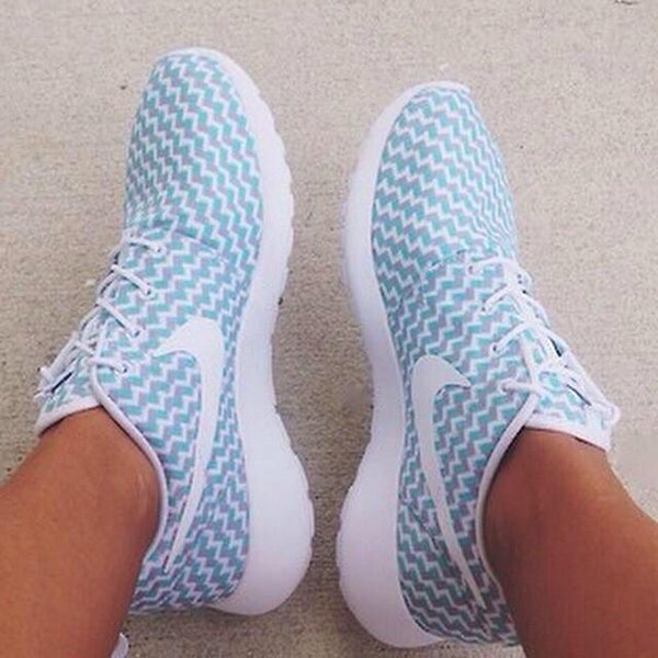 ShoePorn90's tweet photo. Insane https://t.co/eo4liCbmXh