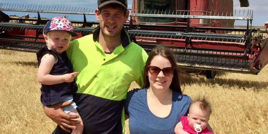 FreeEyreLtd's tweet photo. It's #FarmerFriday! MEET Hannah and Ned Lienert from #PortNeill! https://t.co/lOGw6ZihNI @Hanmlienert #EPAg #SAFarmers https://t.co/EpNTCQJdxf