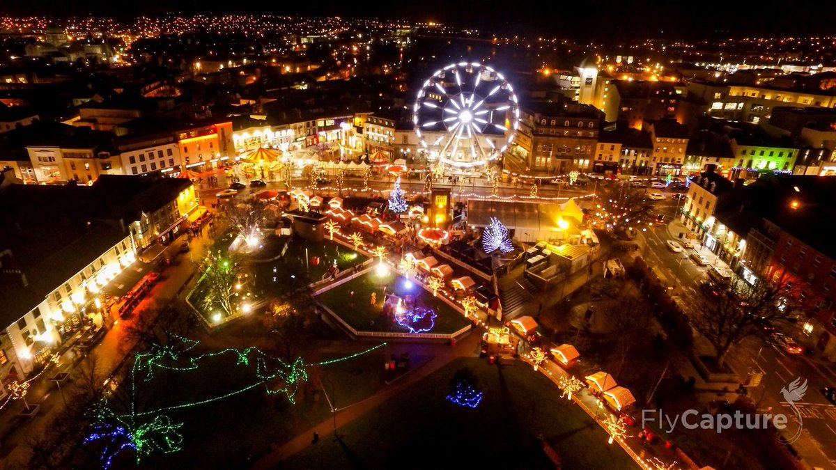 GalwayLatinQtr's tweet photo. Christmas Market in Galway #FlyCapture @GalwayChristmas @DiscoverGalway @Failte_Ireland @Kinlay_Galway @ThisIsGalway @ThisisiRadio https://t.co/at07IARBfg