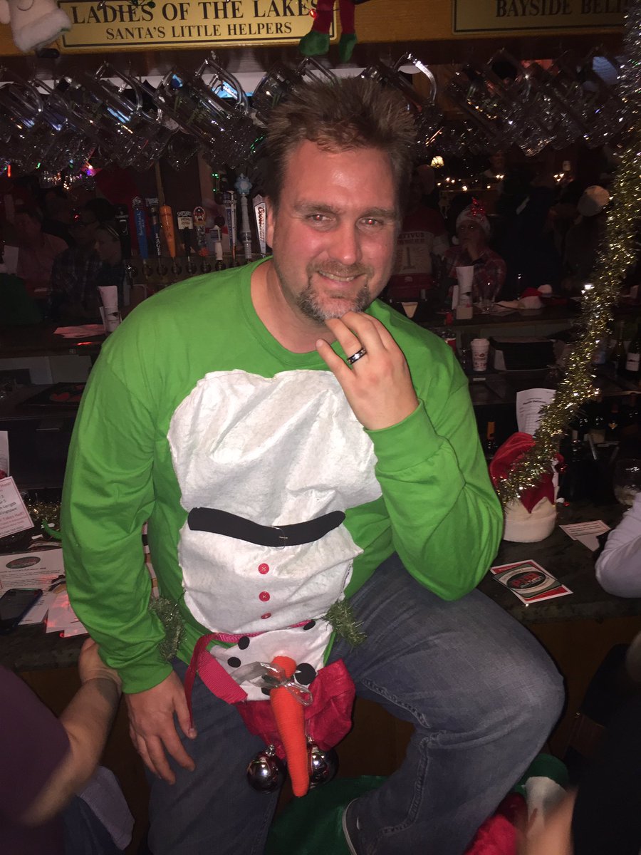 valkeapippuri's tweet photo. #pubmania Patricks pub great times, great music, and even a better cause!!! https://t.co/WbpCtA9MJa