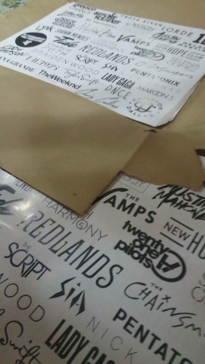 AtTheBarrPH's tweet photo. Artist GIFT WRAPPERS have been printed! 30PHP each, perfect for wrapping your gifts for any occassion! PM us or @RedlandsPH for orders! 💙 https://t.co/a03uhXGCKc