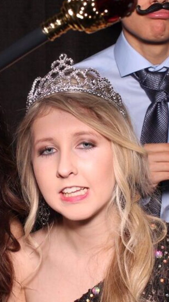 AllieJane211's tweet photo. When you find out what grade you gotta make on the final to make an A in the class. @Kphillips_ https://t.co/6tiFJlhiIl
