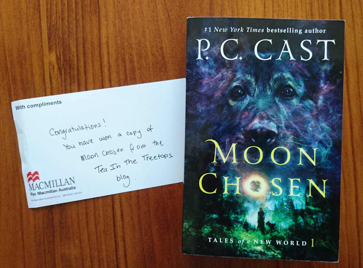EMMA_Ecstatic's tweet image. Something beautiful came in the mail. 😍  Thank you @teatreetops and @MacmillanAus. I'm so excited to read Moon Chosen 😄