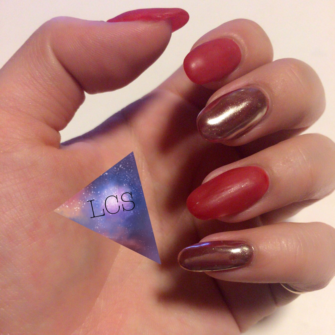 あずさ My Nailは赤のベタ塗りにマットコート それにミラーネイルっ 赤ネイル ミラーネイル マットネイル T Co Rdpvmwg3dm Twitter