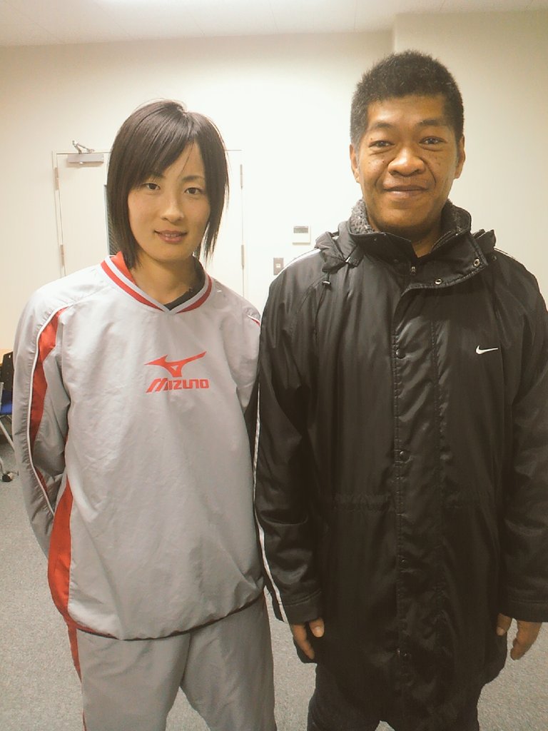 メンタルトレーナー高畑好秀 Pa Twitter 北京五輪ソフトボール金メダリストの佐藤理恵 さん 華奢な身体で クリーンナップであの近くて速くて大きくて重いボール を飛ばす ロッテの清田選手や西武の中村選手も言っていたように飛ばす技術 身体の使い方 佐藤さんの打撃理論も メンタルトレーナー高畑好秀 Pa Twitter 北京五輪ソフトボール金メダリストの佐藤理恵 さん 華奢な身体で クリーンナップであの近くて速くて大きくて重いボール を飛ばす ロッテの清田選手や西武の中村選手も言っていたように飛ばす技術 身体の使い方 佐藤さんの打撃理論も