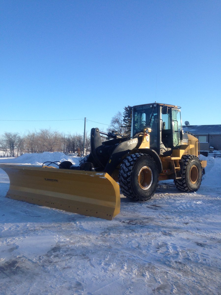 BDManufacturin1's tweet photo. Make your wheel loader more efficient with our double wall 2 way hydraulic or snow push blades! 12' to 16' units https://t.co/onWkcwApQ9