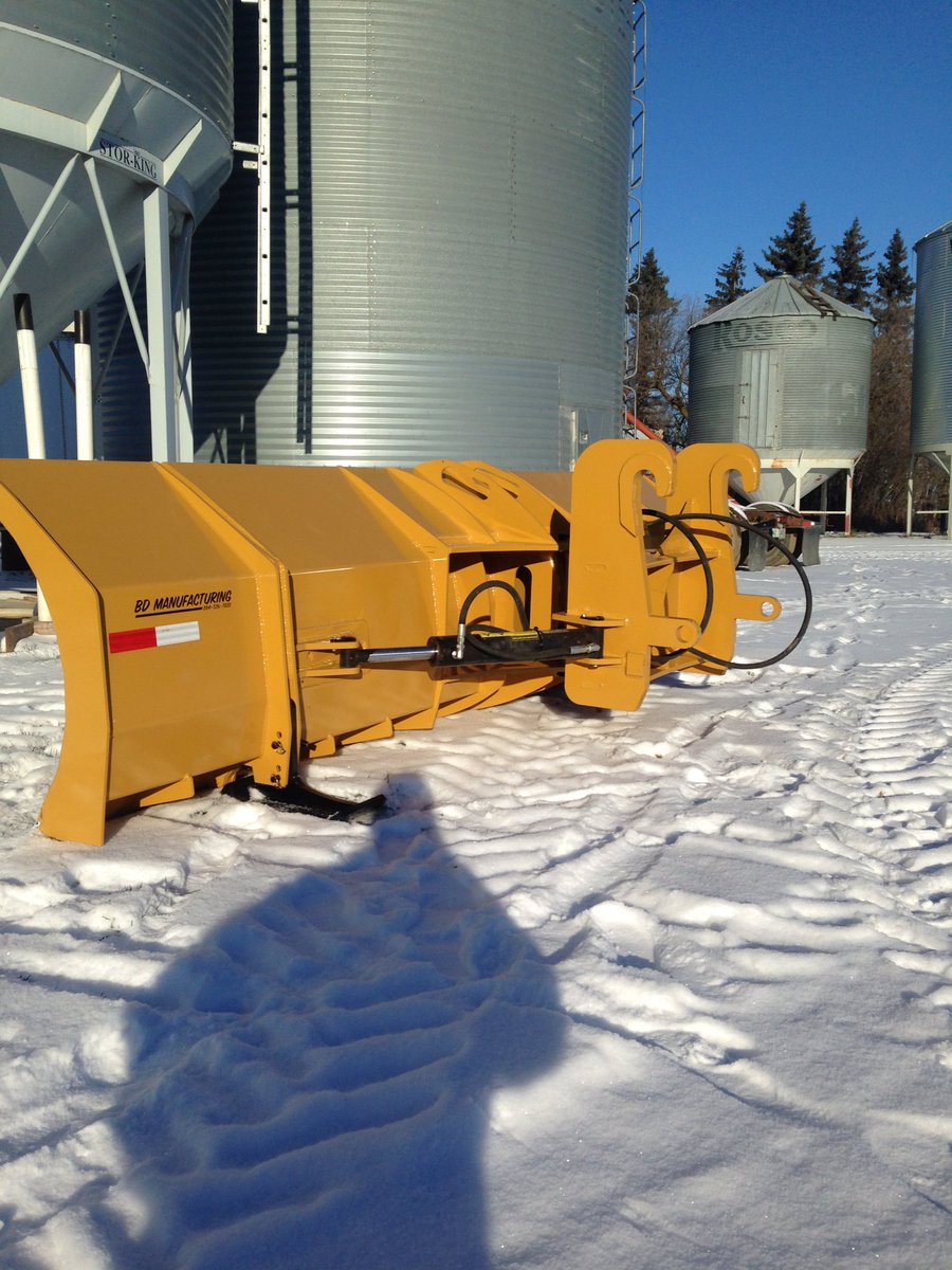 BDManufacturin1's tweet photo. Make your wheel loader more efficient with our double wall 2 way hydraulic or snow push blades! 12' to 16' units https://t.co/onWkcwApQ9