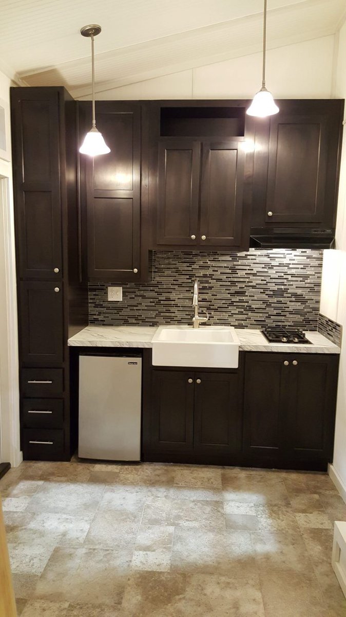 realtinyhouse's tweet image. The "Little Tahoma Peak" Tiny Home built by @tinymtnhomes