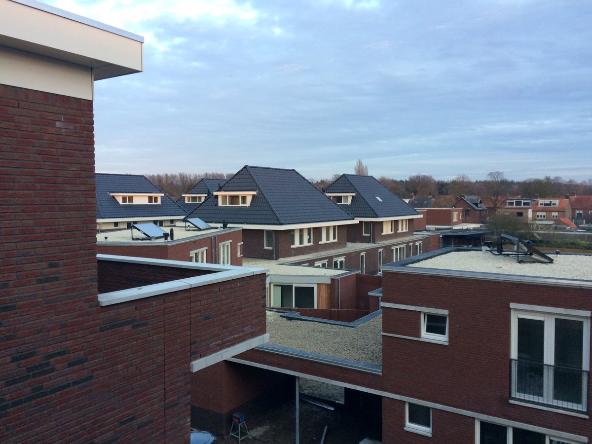 In Ulvenhout naderen de woningen en patio's de oplevering op Annevillehof