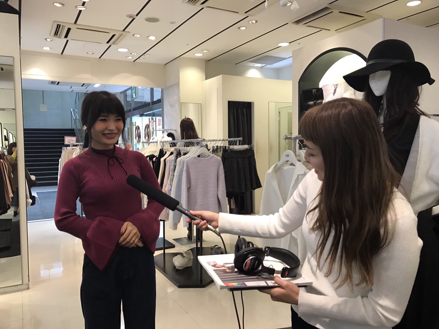 福岡ベルエポック美容専門学校 Auf Twitter 入学案内撮影 卒業生取材 Cecil Mcbee 渡邊ｻﾝ 天神コアでガンバってます٩ ๑ˆoˆ๑ ۶ 福岡ベル セシルマクビー トータルビューティ科 天神コア キレイ