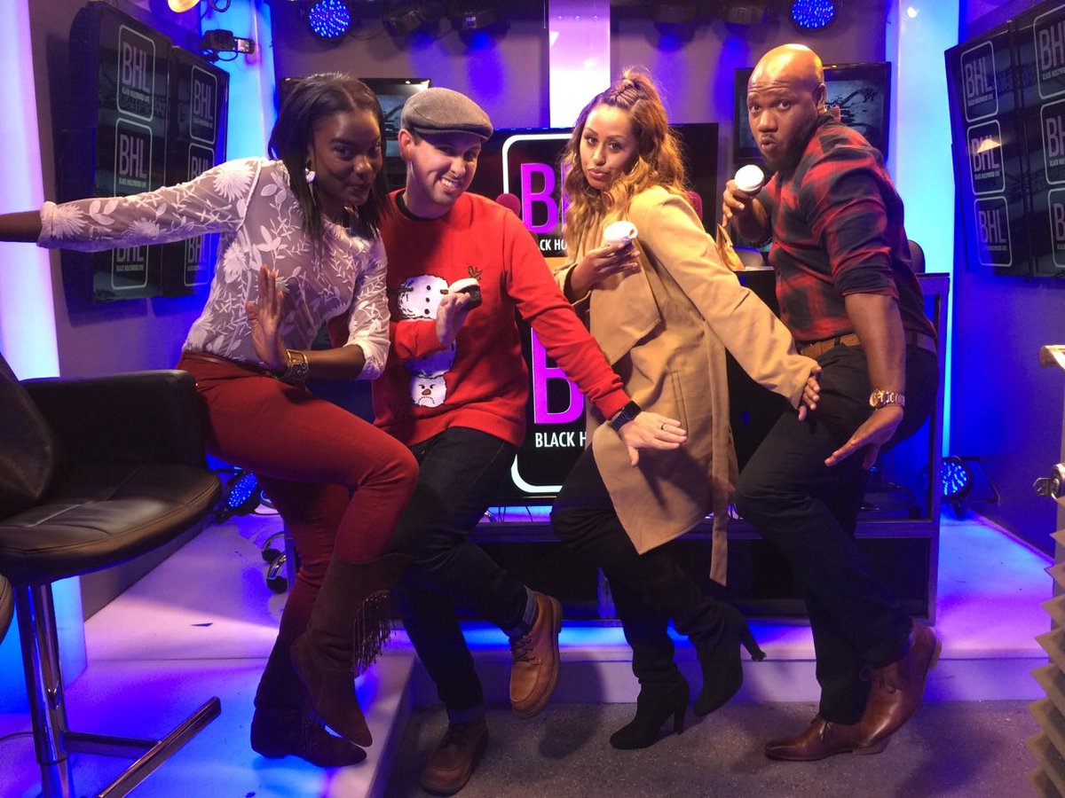 rheina_ale's tweet photo. Hit the #heisman with the @bhlonline SportsWeekly crew too. Werkkkkk lol https://t.co/WbTZvEHf9D